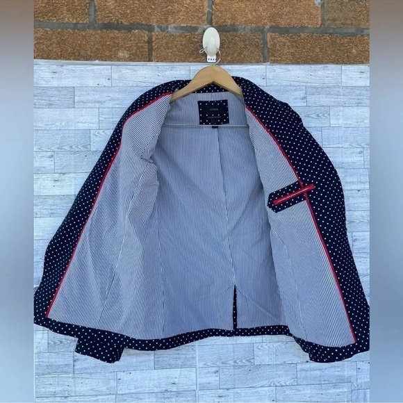 J.Crew Women's Blue Polka-dot Regent Blazer
In Linen size 8 - Picture 12 of 16